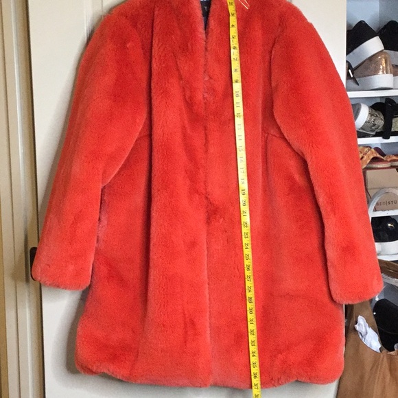 Faux fur coat - Picture 4 of 11